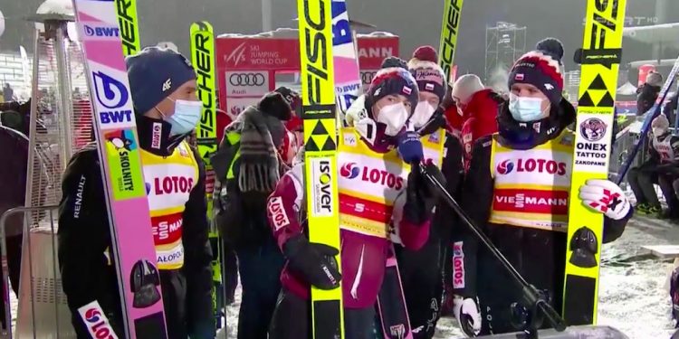 Kamil Stoch przerwał wywiad Andrzeja Stękały. Pokazał klasę! [WIDEO]