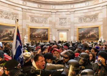 Sondaż. Miliony Amerykanów popierają atak na Kapitol!