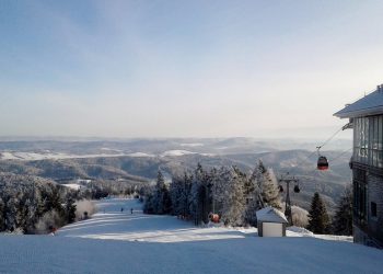 Tragiczny wypadek na stoku. Zderzyło się dwóch narciarzy, jeden z nich nie żyje