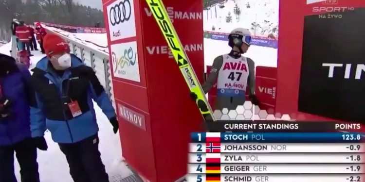 Zabawna sytuacja z udziałem Kamila Stocha. Aż musiał się cofnąć, by sprawdzić wynik. „Co??” [WIDEO]