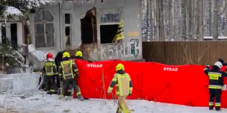Pożar zabytkowej willi w Zakopanem. Dwie osoby nie żyją [WIDEO]