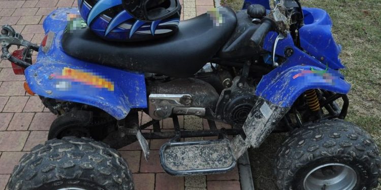 10-latek na quadzie wjechał pod samochód!