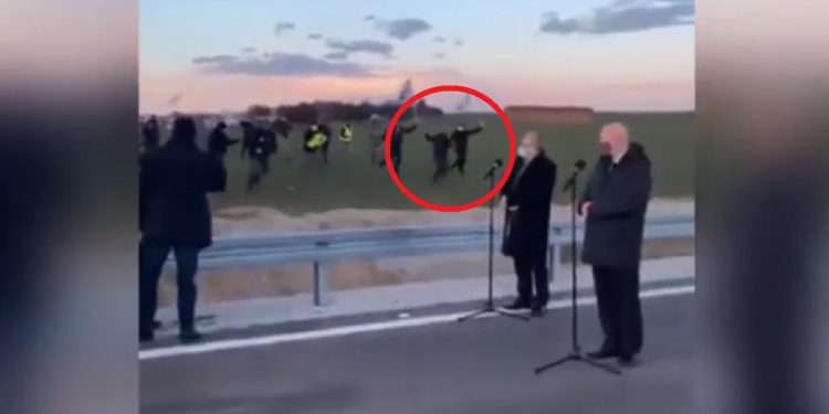 agrounii incydent premiera