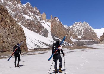 Andrzej Bargiel zjechał na nartach z Yawash Sar II. Wcześniej nikt tam nawet nie wszedł