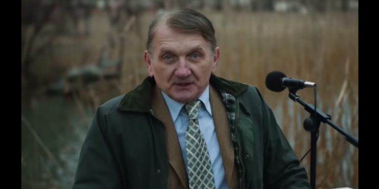 Wszyscy pamiętają go z „Plebanii”. Tak odtwórca roli Janusza Tracza wygląda po latach [WIDEO]