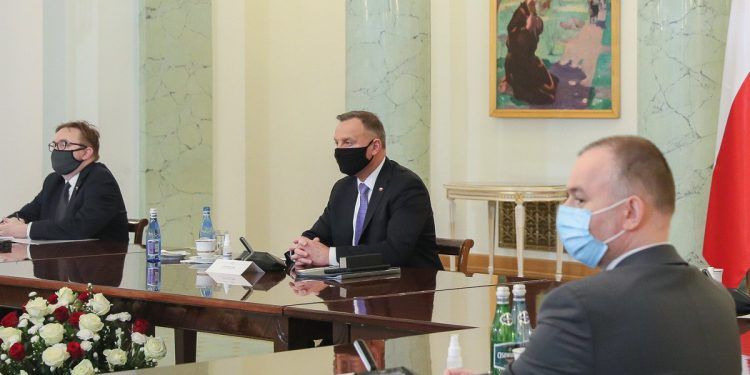 Duda nie wyklucza zmiany konstytucji. Chodzi o sędziów pokoju