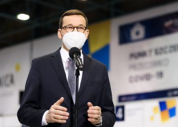 Morawiecki podał termin szczepień wszystkich chętnych pełnoletnich