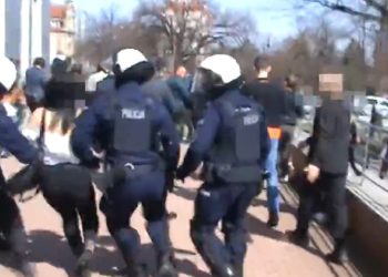 Interwencja w Głogowie. Jest nowe nagranie. „Wypie***** ku*** je****” [WIDEO]