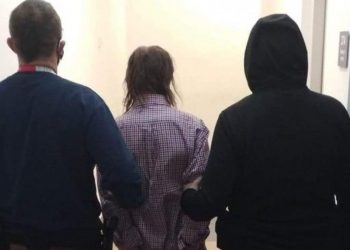 65-latek próbował porwać dziecko z placu zabaw! Policja apeluje o pomoc