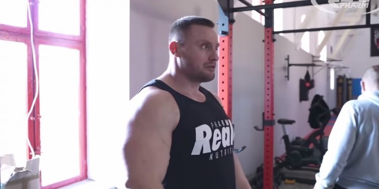 Gwiazdor „Gogglebox” w FAME MMA? Może zawalczyć z Popkiem