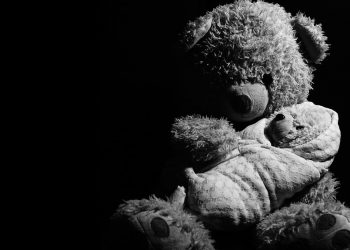 RMF FM: Matka dźgnęła 3-letnią córkę nożem. Dziecko nie żyje