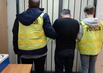 Złodziej uciekał z reklamówką pieniędzy. Kilkaset tysięcy złotych!