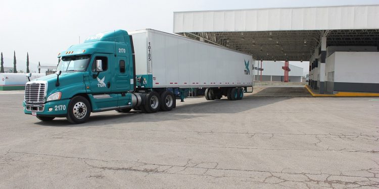 Polski kierowca aresztowany w Wielkiej Brytanii. Próbował przemycić ponad 100 kg kokainy