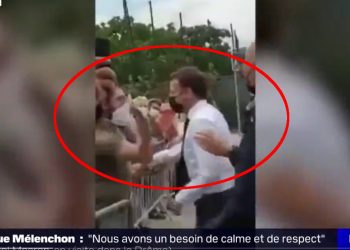 Macron spoliczkowany przez obywatela [WIDEO]
