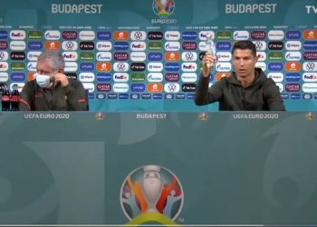 Ronaldo zaskoczył na konferencji prasowej. Poniżył sponsora EURO 2020? [WIDEO]