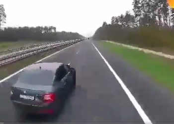 Marszałek woj. zachodniopomorskiego tłumaczy się z zachowania na drodze. „Postanowił pobawić się w szeryfa” [WIDEO]