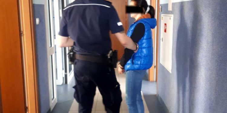 Matka pogryzła własne dziecko. Już trafiła do aresztu