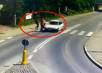 Potrącił na pasach kobietę. Nagranie ku przestrodze! [WIDEO]