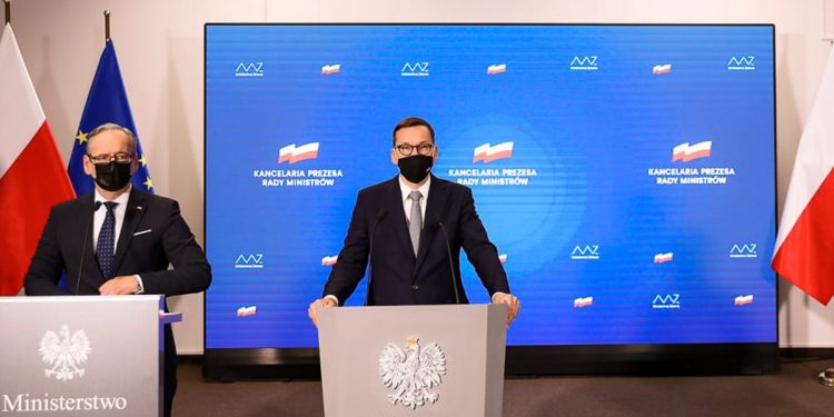 Morawiecki do antyszczepionkowców: „Będziemy przeciwdziałać dezinformacji”