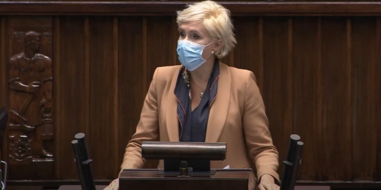 Pasławska: „Poluję, by odpowiedzialnie żywić moje dzieci”