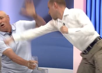 Bójka w telewizji w Mołdawii. Rozmówcy nie wytrzymali [WIDEO]