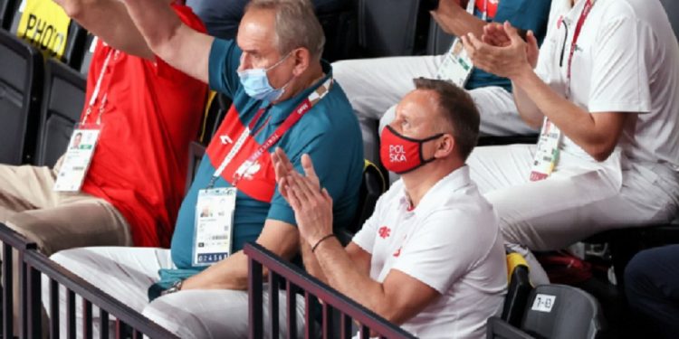 duda kibicuje polakom