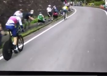 Komentator Eurosportu znów zaliczył wpadkę. Mikrofon znów był włączony! [WIEDEO]