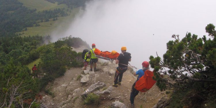 Piorun poraził turystów w górach. Interweniowali ratownicy