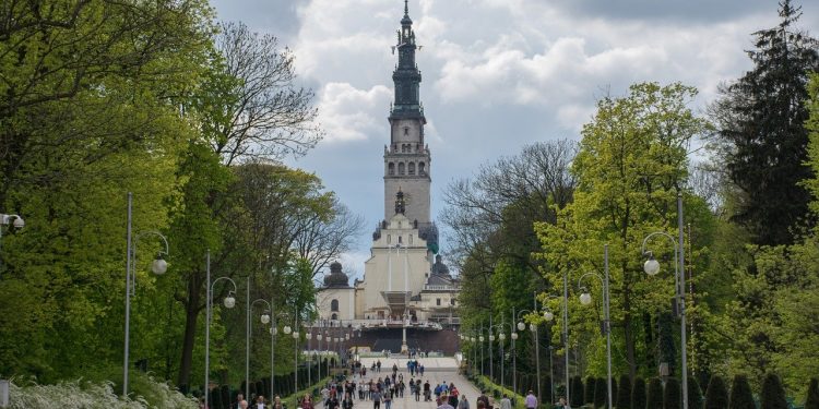 Tragedia podczas pielgrzymki na Jasną Górę. Jeden z uczestników nie żyje