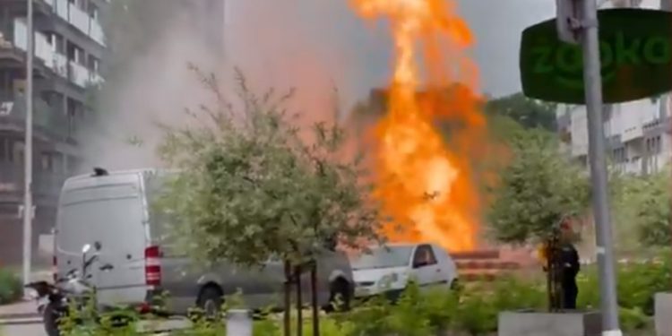 Pożar gazociągu we Wrocławiu! Spektakularne nagrania [WIDEO]