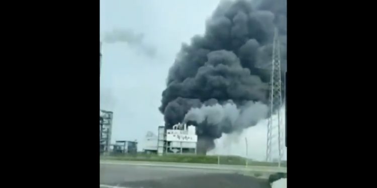 Wybuch chemikaliów w Niemczech. Skażona chmura dociera do Polski [WIDEO]