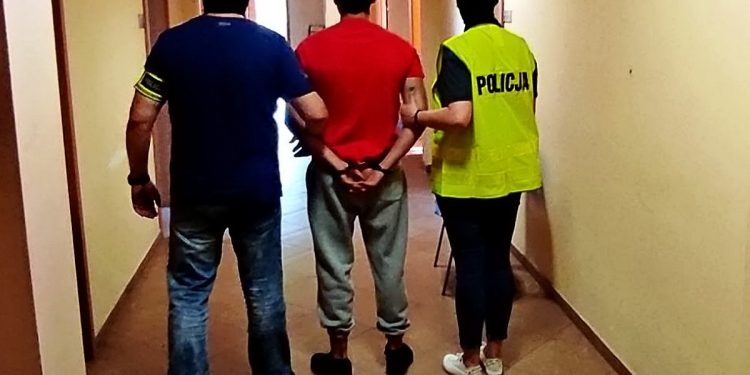 Ukradł wino za 5 zł. Grożą mu lata więzienia