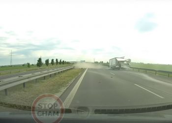 Rozpędzonym autem wjechała w foodtruck. Dramatyczne nagranie z ekspresówki [WIDEO]