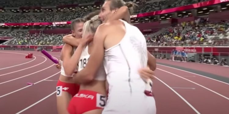 panie w majtkach 4x400