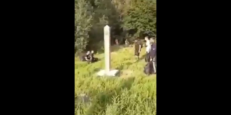 Białorusini przerzucają imigrantów do Polski. Natknęli się na Polaków [WIDEO]