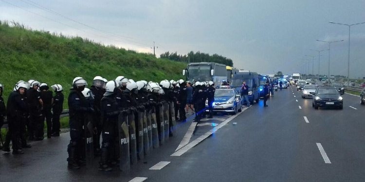 Kibice Dinama zatrzymani! Gigantyczna akcja policji uniemożliwiła ustawkę