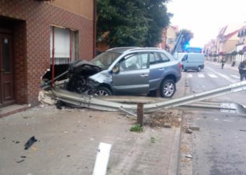 Pijany kierowca wjechał w dom. Prawie 2,5 promila