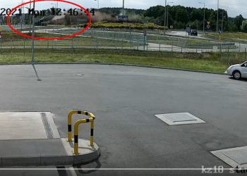 Przeleciał nad rondem w Nowej Soli! Nagranie rodem z filmów akcji [WIDEO]