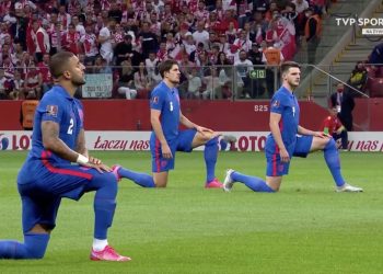 Angielskie media zachwycone Lewandowskim. Piszą o jego geście w stronę gwiżdżących kibiców [WIDEO]