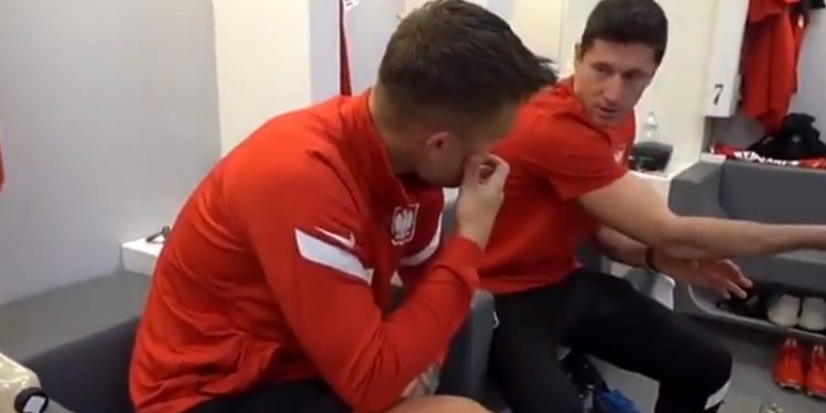 Lewandowski udzielił porady Piątkowskiemu. To on zawinił przy bramce z San Marino [WIDEO]