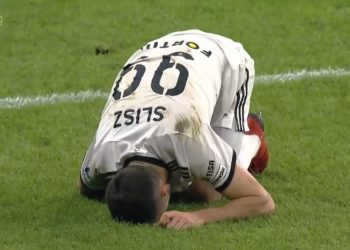 Nietypowa sytuacja w meczu Legii Warszawa. Wszystko nagrały kamery [WIDEO]