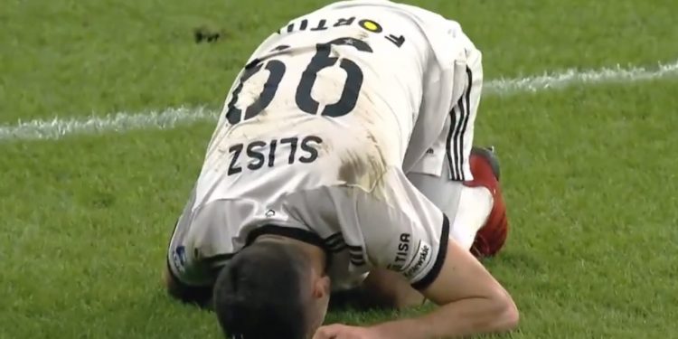 Nietypowa sytuacja w meczu Legii Warszawa. Wszystko nagrały kamery [WIDEO]