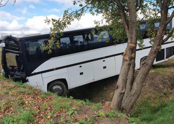 Autokar wpadł do rowu. 31 dzieci trafiło do szpitali!
