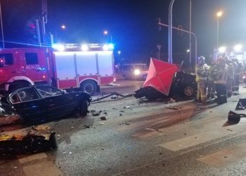 BMW rozpadło się na części. Nie było szans na przeżycie