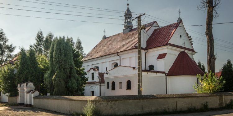 Pobili księdza na plebanii! Brutalny atak w Dmeninie