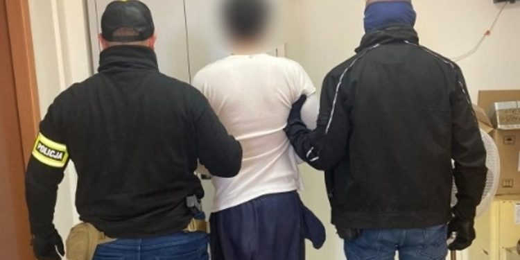 Próbował porwać 5-latkę z placu zabaw. Złapali go na gorącym uczynku