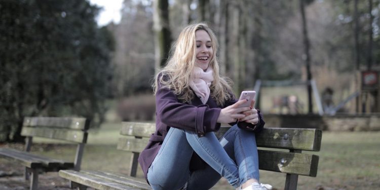 Wideoczaty online: co należy o nich wiedzieć i jak poprawnie z nich korzystać