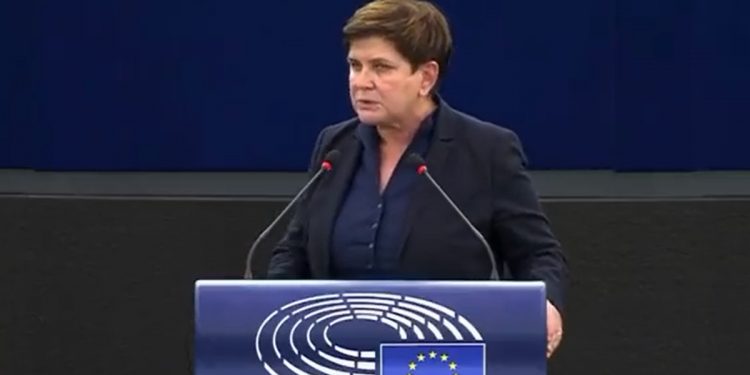 Szydło: „Być może lepiej by było, gdyby Polska zastosowała weto” [WIDEO]