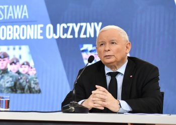 Kaczyński i Błaszczak o Ustawie o obronie ojczyzny. „Radykalne umocnienie sił zbrojnych”