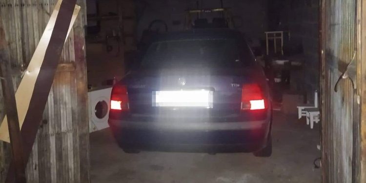 Potrącił policjanta, a dwa dni później staranował radiowóz. W końcu wpadł